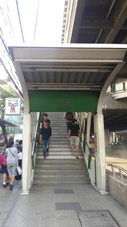 De Sky Sukhumvit Ekkamai Hotel Bangkok Luaran gambar